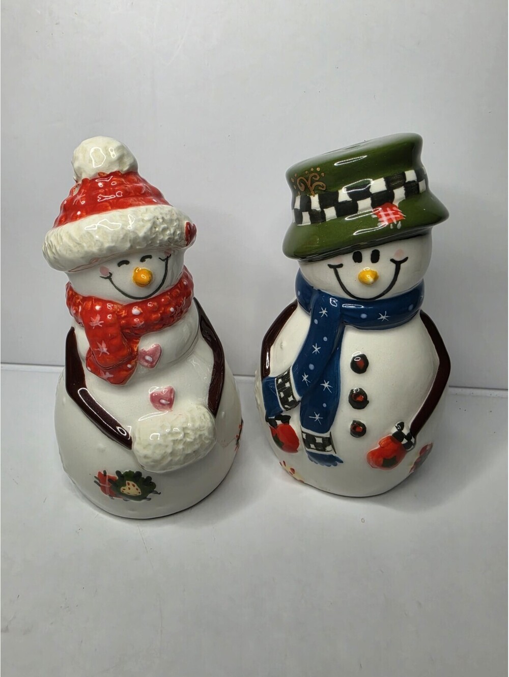 Lady Jayne Ltd Ceramic Mr. & Mrs. Snowman Salt and Peppers Shakers Set